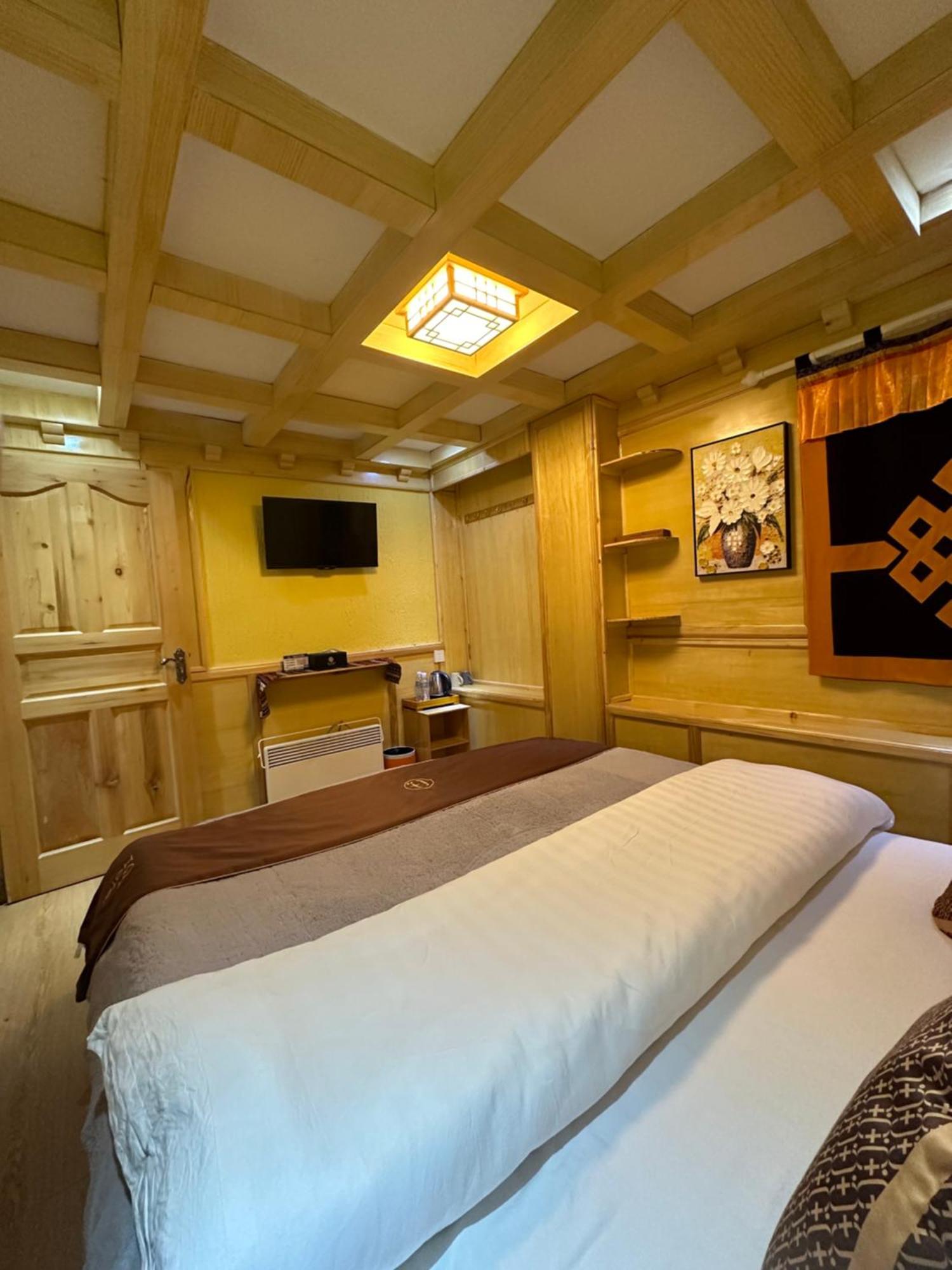 Yi'S Hostel Шангри-Ла Экстерьер фото