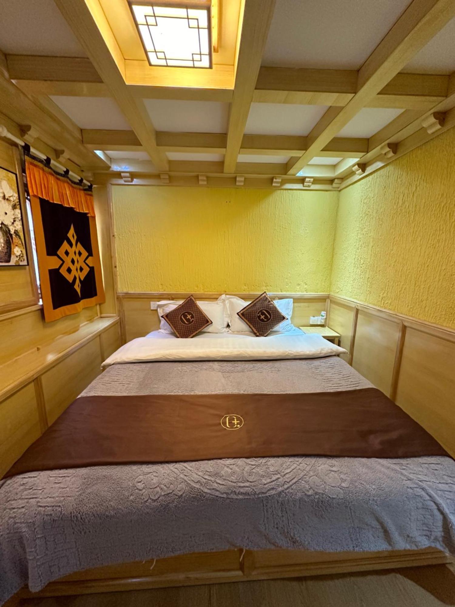 Yi'S Hostel Шангри-Ла Экстерьер фото