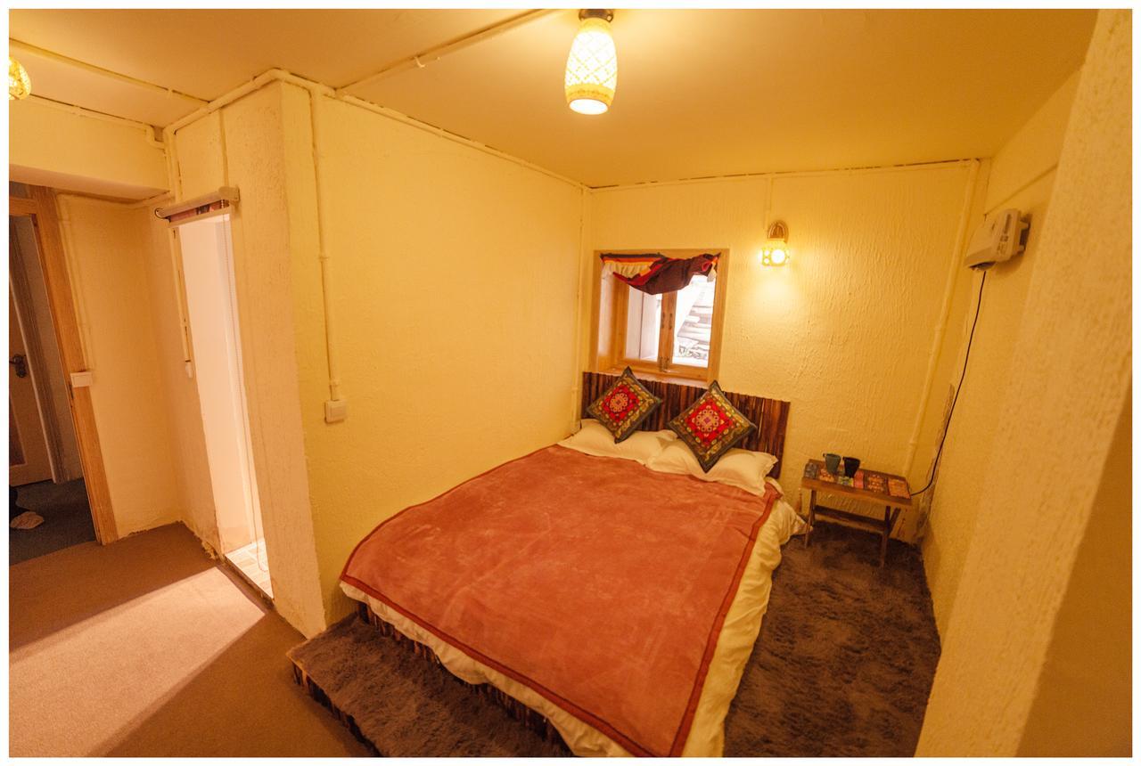 Yi'S Hostel Шангри-Ла Экстерьер фото